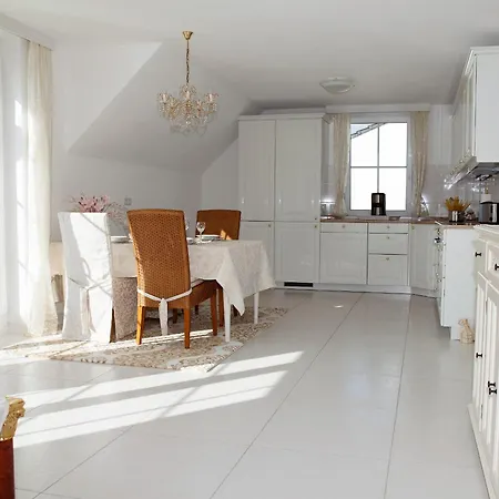 Mia Apartman *
