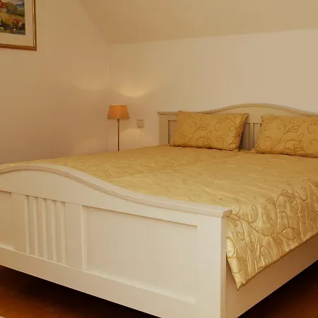 Apartman Mia *